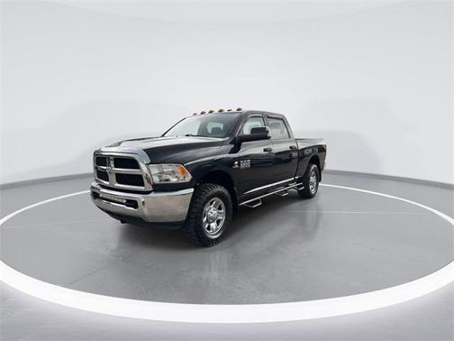 2017 RAM 2500 Tradesman Crew Cab 4x4 6'4' Box