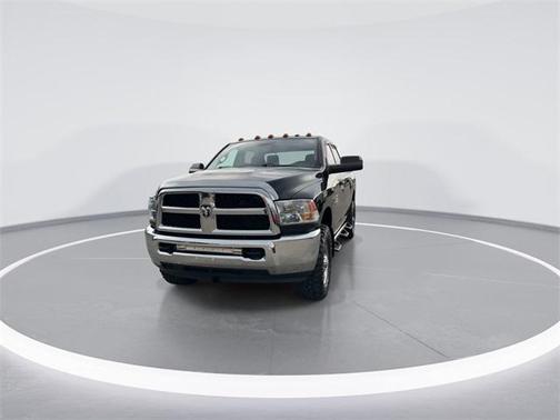 2017 RAM 2500 Tradesman Crew Cab 4x4 6'4' Box