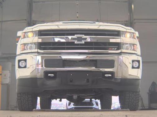 Summit White 2019 Chevrolet Silverado 2500 LTZ