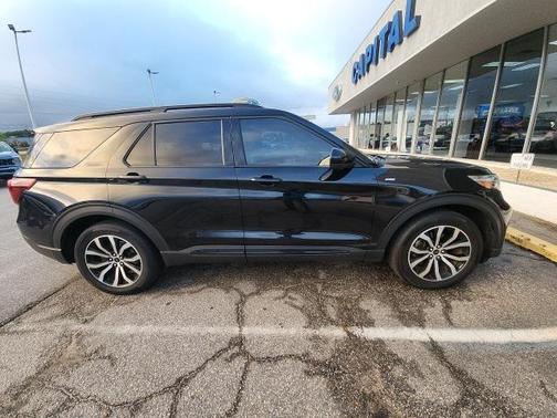 2022 Ford Explorer ST-Line