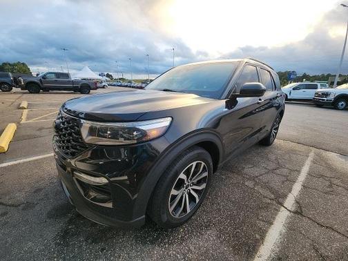 2022 Ford Explorer ST-Line