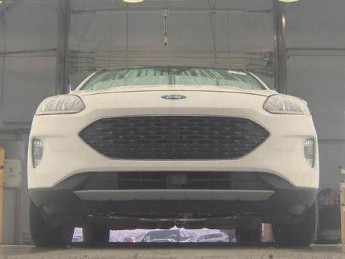 STAR WHITE METALLIC TRI-COAT 2020 Ford Escape SEL