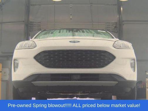 STAR WHITE METALLIC TRI-COAT 2020 Ford Escape SEL