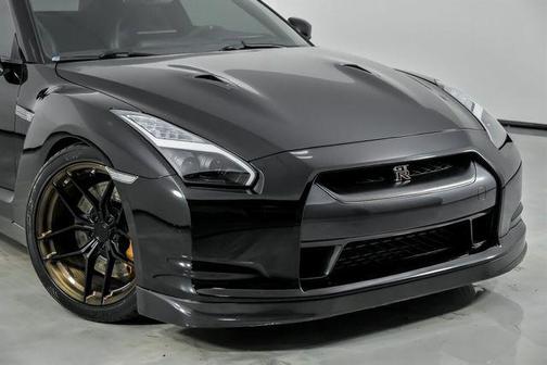 2011 Nissan GT-R Premium