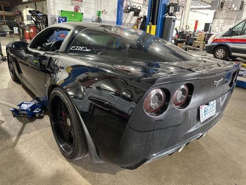 2005 Chevrolet Corvette Base