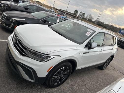 2024 Volkswagen Tiguan 2.0T Wolfsburg Edition