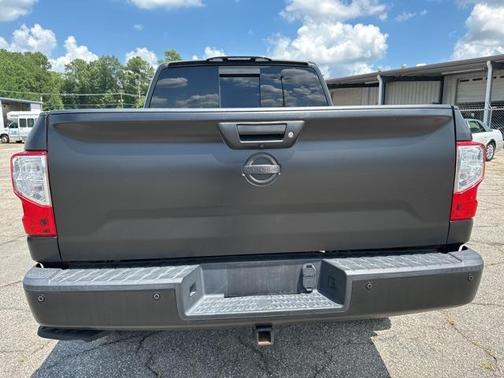 2019 Nissan Titan SV