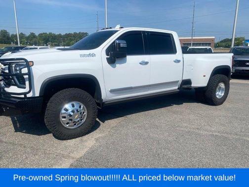 Summit White 2025 Chevrolet Silverado 3500 High Country
