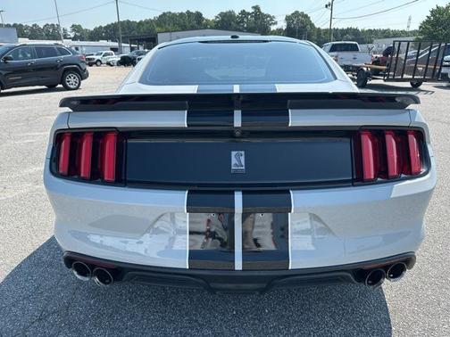 2017 Ford Shelby GT350 Base