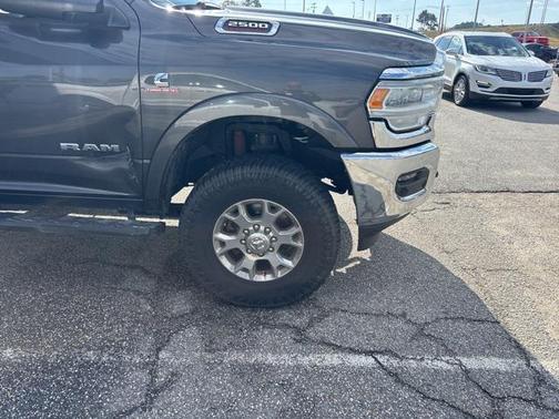 2022 RAM 2500 Laramie Crew Cab 4x4 6'4' Box