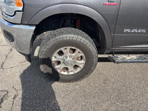 2022 RAM 2500 Laramie Crew Cab 4x4 6'4' Box