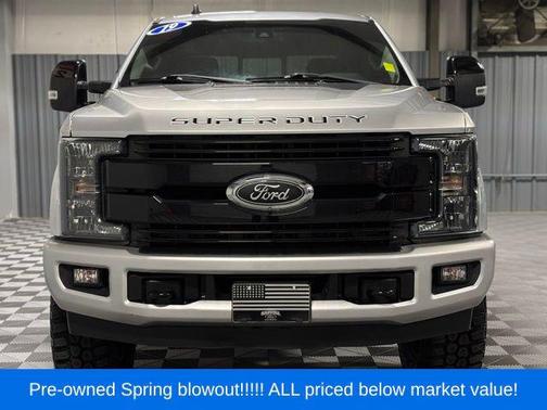 INGOT SILVER METALLIC 2019 Ford F-250 Lariat