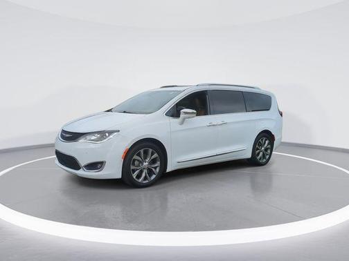 Bright White Clearcoat 2020 Chrysler Pacifica Limited