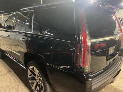 2017 Cadillac Escalade Platinum