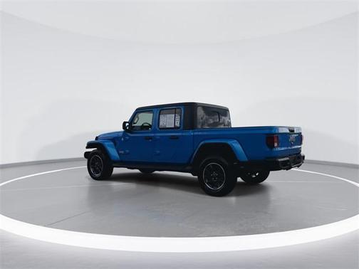 2022 Jeep Gladiator Overland