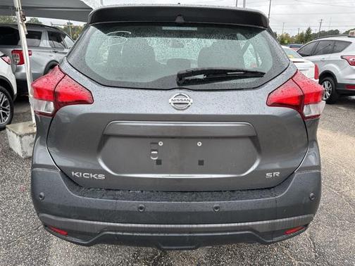 2020 Nissan Kicks SR