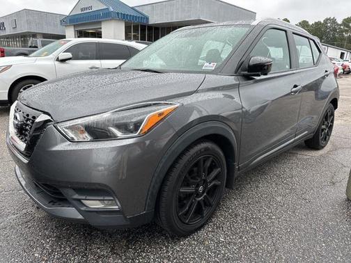 2020 Nissan Kicks SR