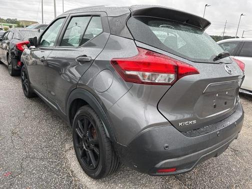 2020 Nissan Kicks SR