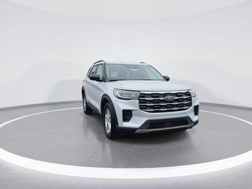 SPACE WHITE METALLIC 2026 Ford Explorer Active