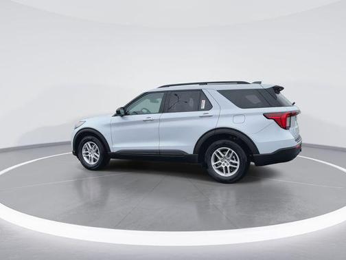 SPACE WHITE METALLIC 2026 Ford Explorer Active