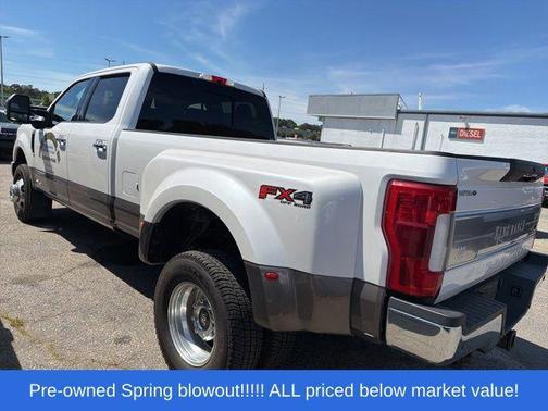 WHITE PLATINUM MET TRI-COAT 2019 Ford F-350 King Ranch