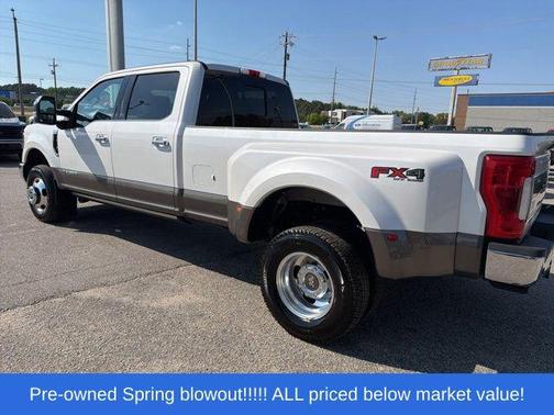 WHITE PLATINUM MET TRI-COAT 2019 Ford F-350 King Ranch