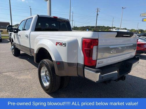 WHITE PLATINUM MET TRI-COAT 2019 Ford F-350 King Ranch