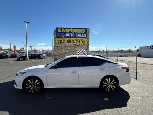 2020 Nissan Altima SR FWD