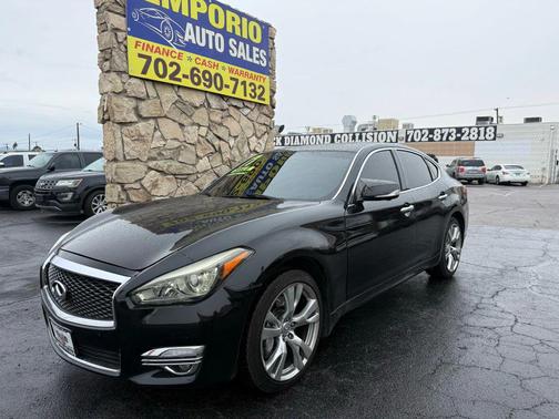 2017 INFINITI Q70 3.7X