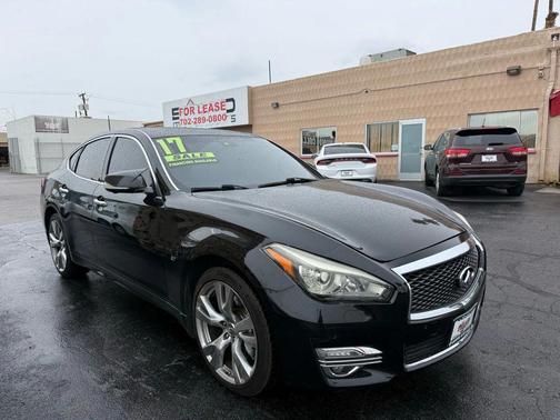 2017 INFINITI Q70 3.7X