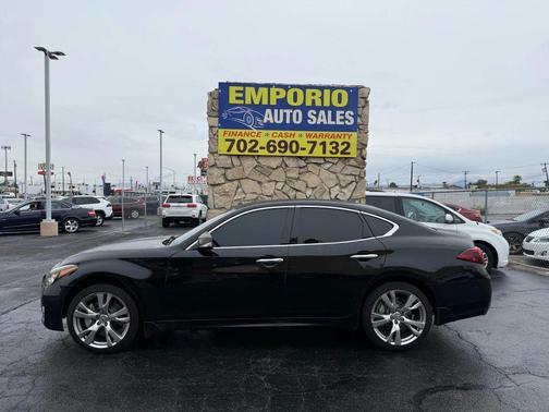 2017 INFINITI Q70 3.7X