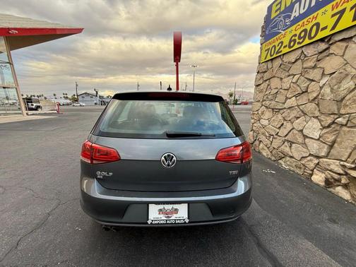 2016 Volkswagen Golf TSI SE 4-Door