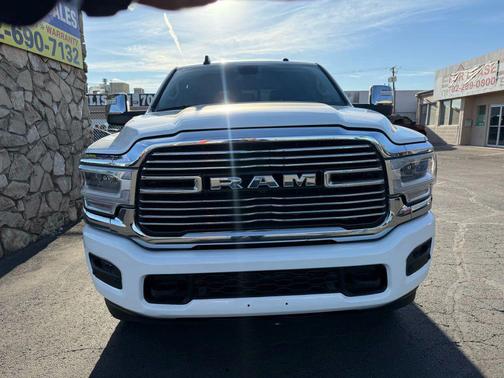 2024 RAM 2500 Laramie Crew Cab 4x4 6'4' Box