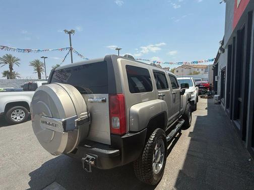 2007 Hummer H3 Base