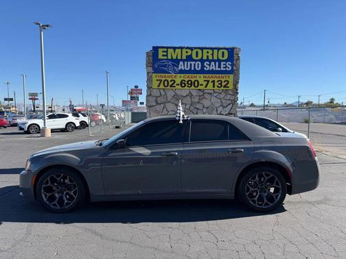 2019 Chrysler 300 Touring