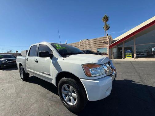 2010 Nissan Titan SE