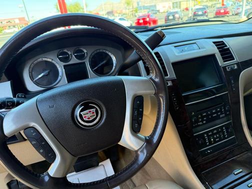 2012 Cadillac Escalade Luxury