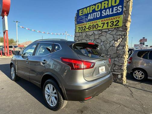 2017 Nissan Rogue Sport SV