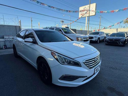 2015 Hyundai SONATA SE