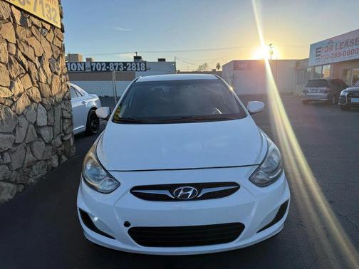 2012 Hyundai Accent GS