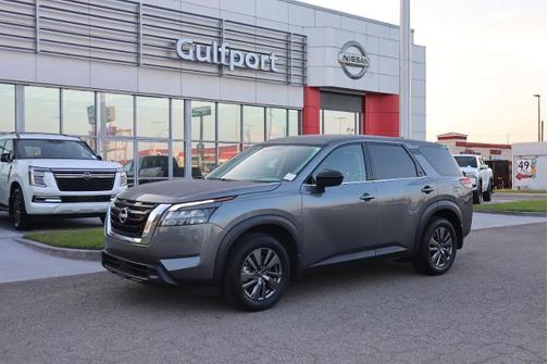 2023 Nissan Pathfinder S