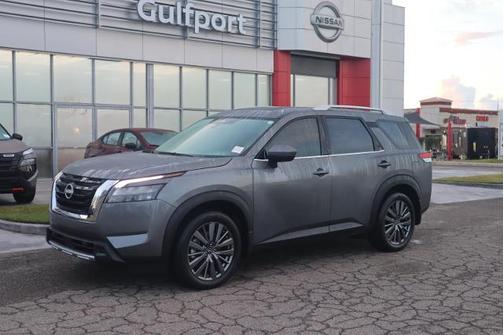 2025 Nissan Pathfinder SL