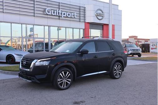 2024 Nissan Pathfinder Platinum