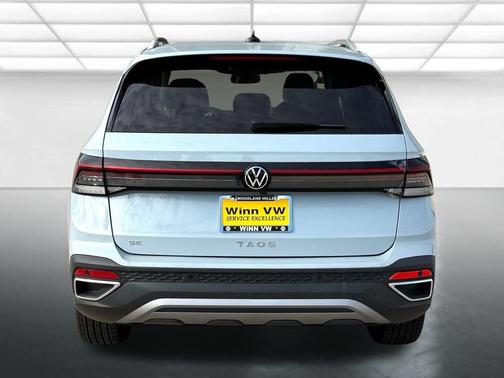 2026 Volkswagen Taos SE