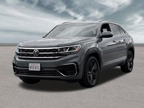 Pure Gray 2021 Volkswagen Atlas Cross Sport 3.6L V6 SE w/Technology R-Line