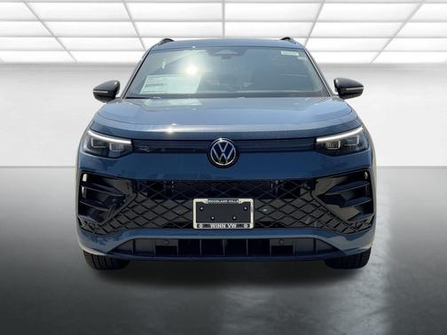 2025 Volkswagen Tiguan 2.0T SE R-Line Black 4MOTION