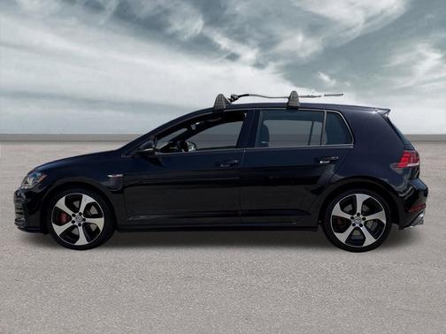Deep Black 2019 Volkswagen Golf 1.4T S