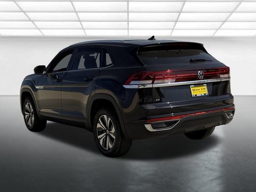 Deep Black 2026 Volkswagen Atlas Cross Sport 2.0T SE