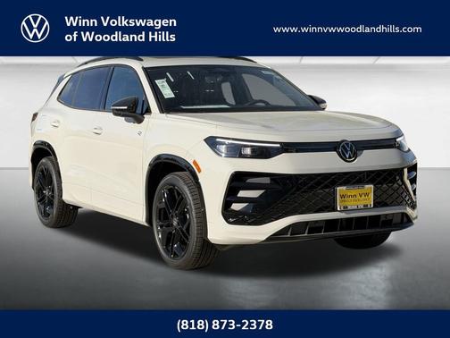 Sandstone 2026 Volkswagen Tiguan 2.0T SE R-Line Black