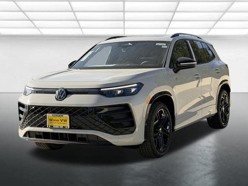 Sandstone 2026 Volkswagen Tiguan 2.0T SE R-Line Black